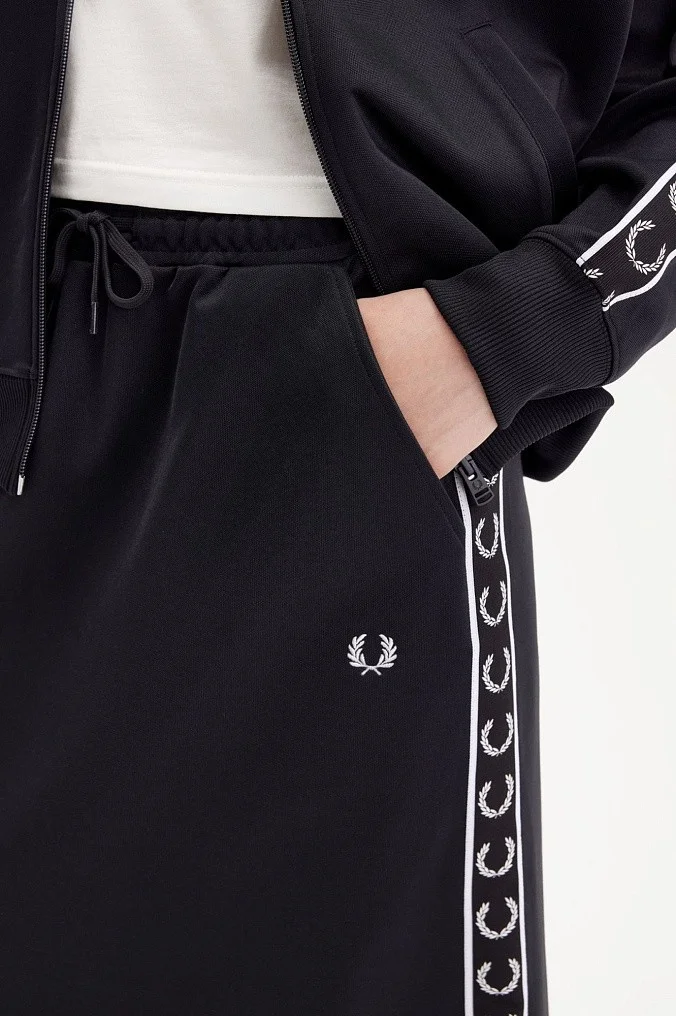 Юбка Fred Perry Taped Track Skirt